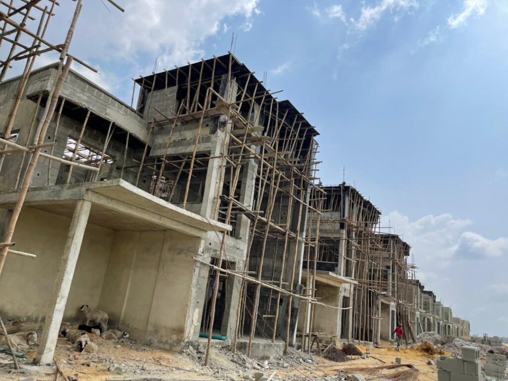 3 Bedroom Apartment At The Parliament 01
